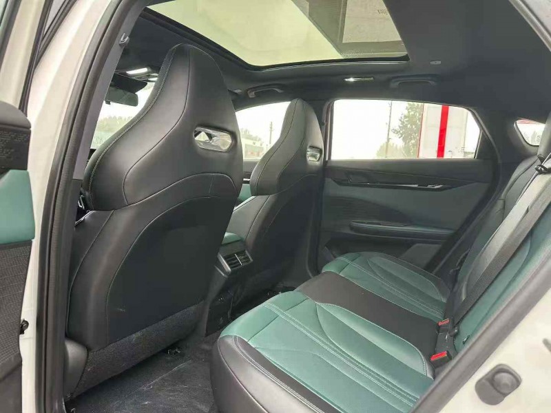 承德25年长安汽车UNI6