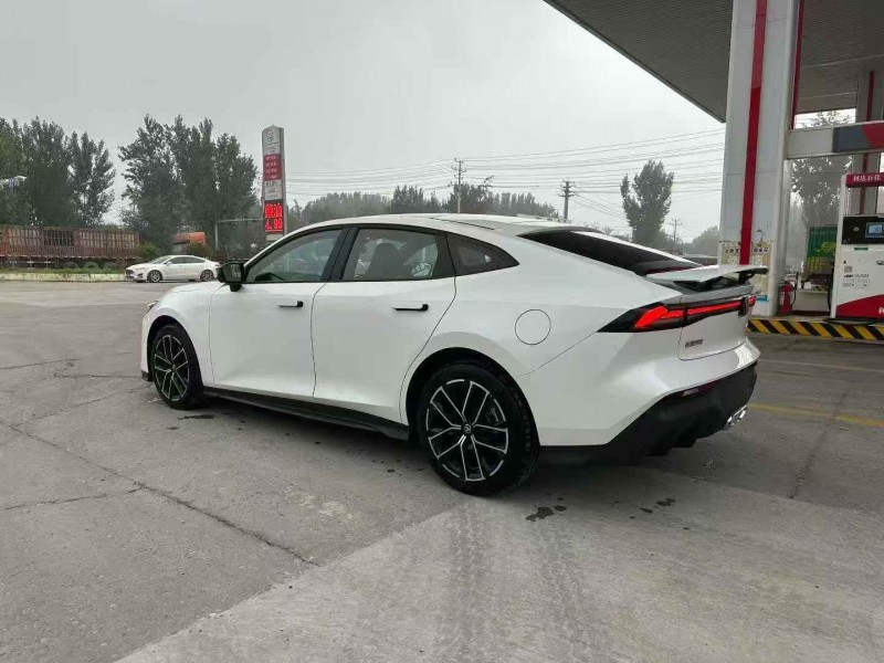 承德25年长安汽车UNI8