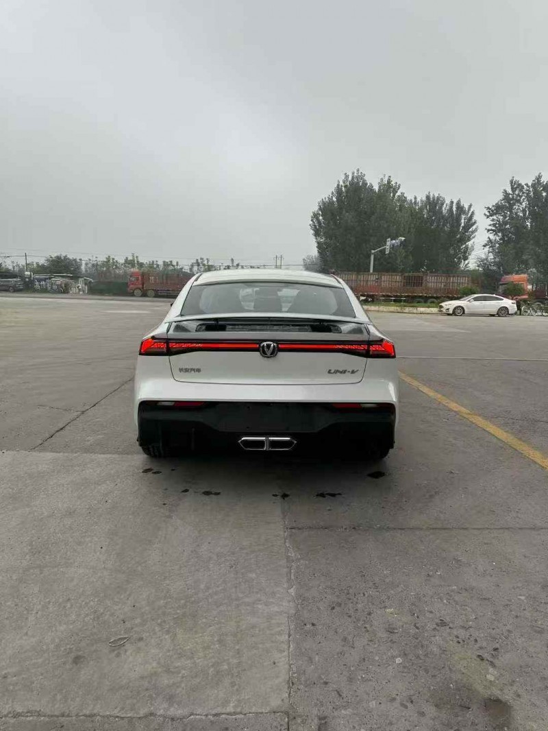 承德25年长安汽车UNI9