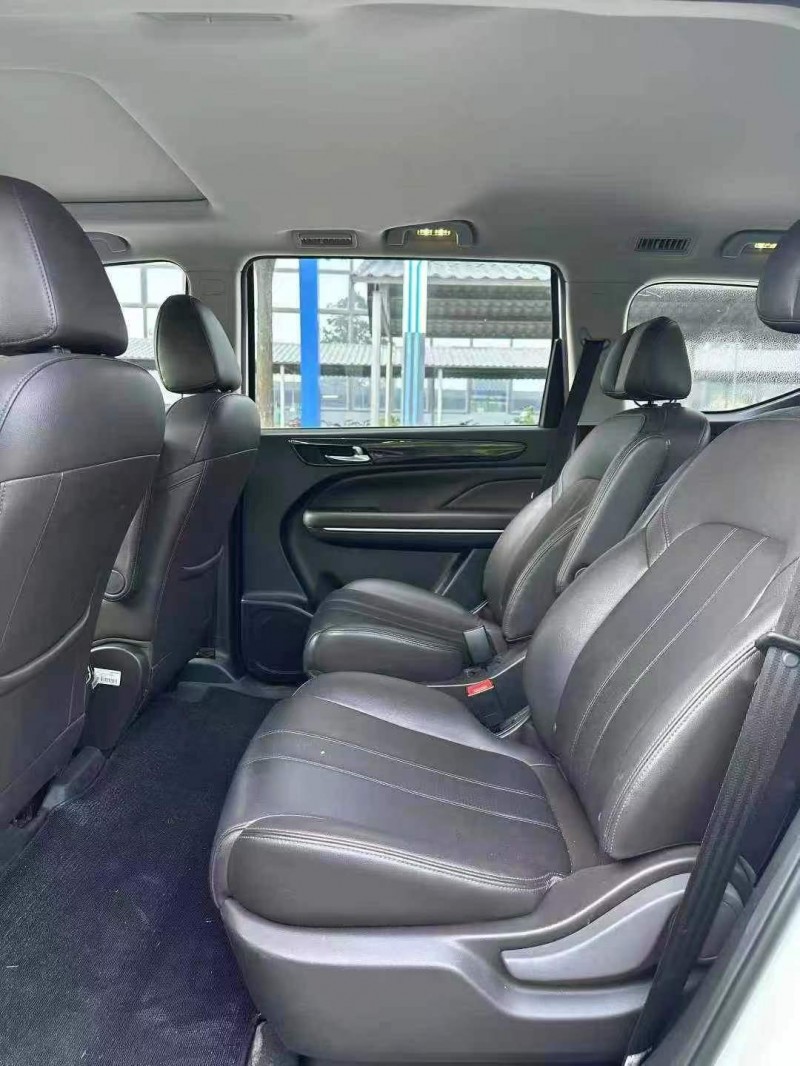 东莞20年传祺M65