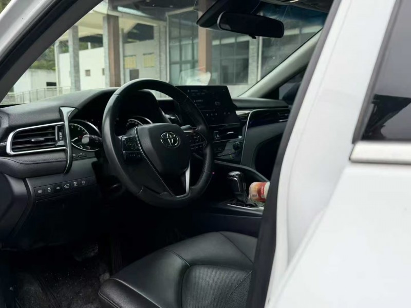 广州21年丰田凯美瑞4