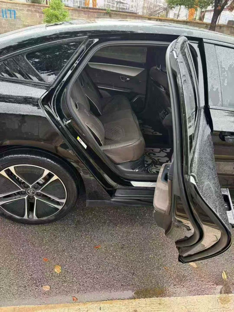 常德23年比亚迪汉8