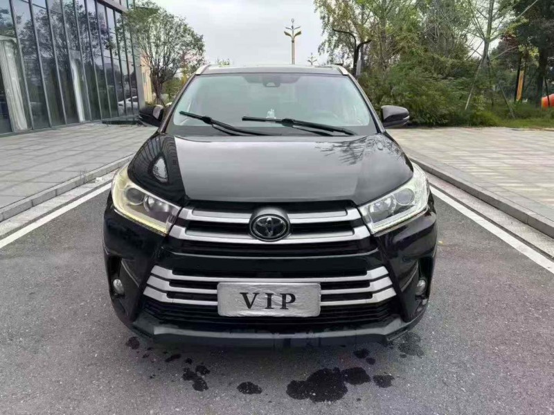 张家界19年丰田汉兰达1