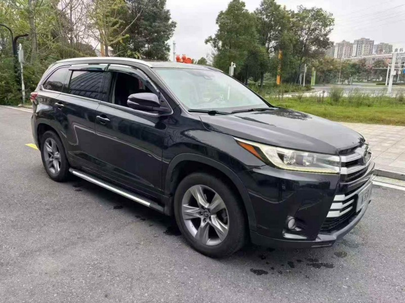 张家界19年丰田汉兰达3