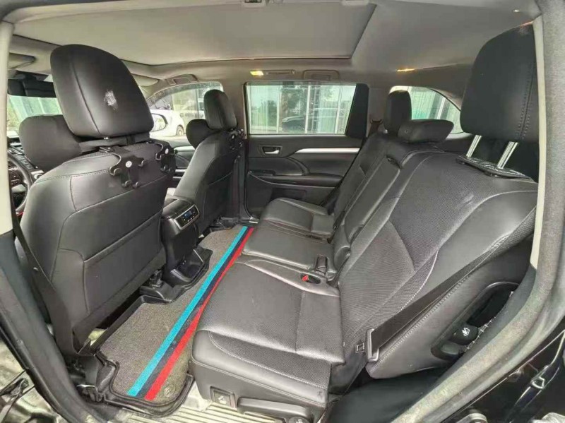 张家界19年丰田汉兰达4