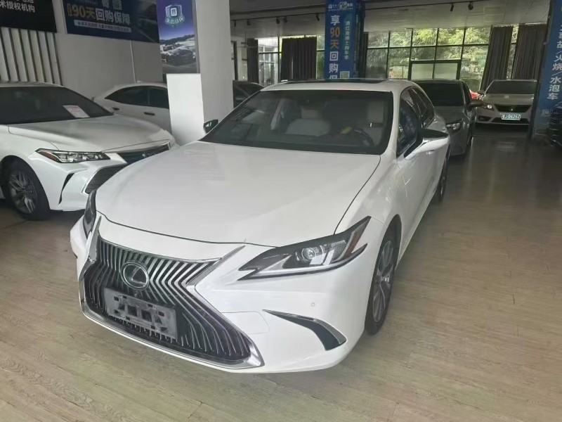 中山19年雷克萨斯ES1