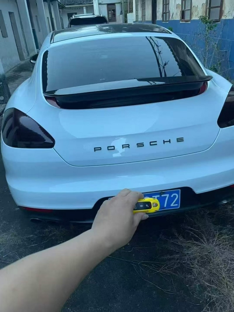 深圳16年保时捷帕拉梅拉4