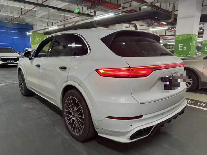 深圳19年保时捷卡宴3