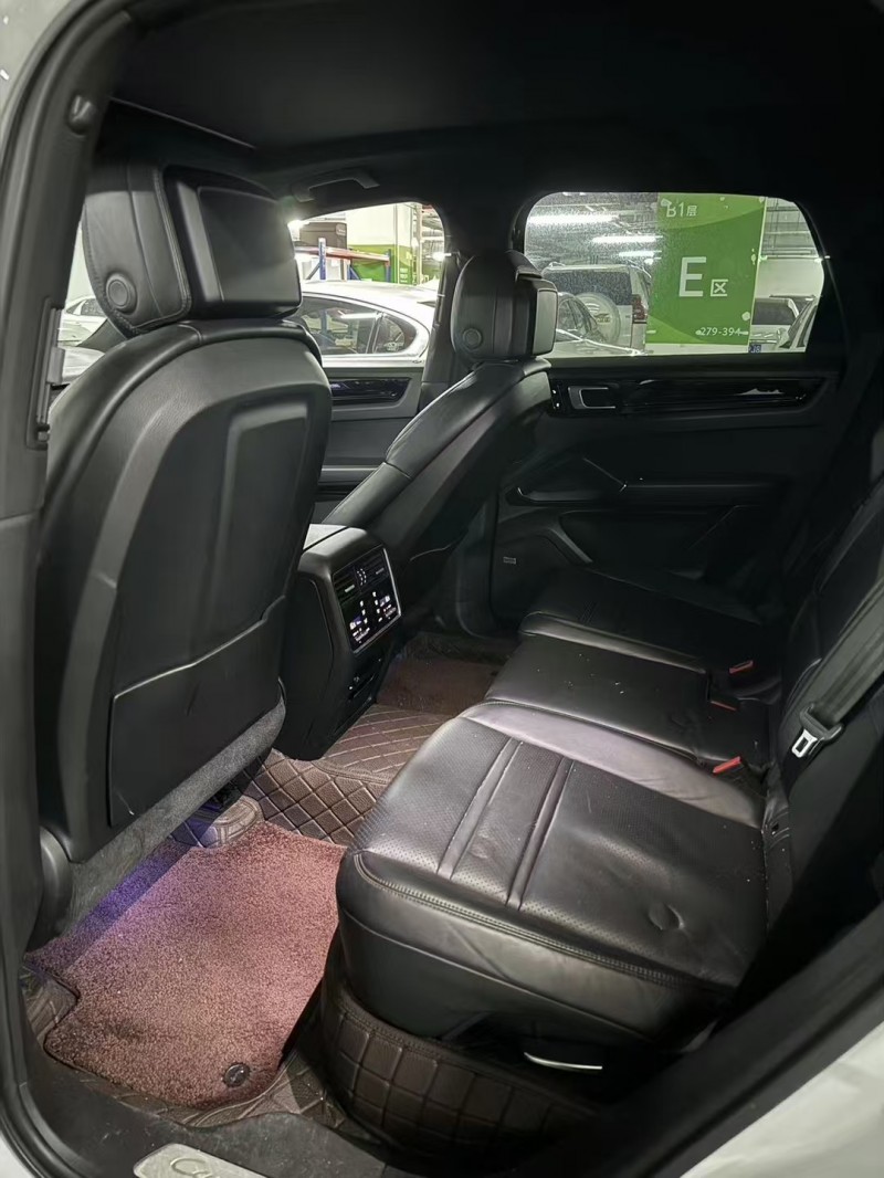 深圳19年保时捷卡宴4