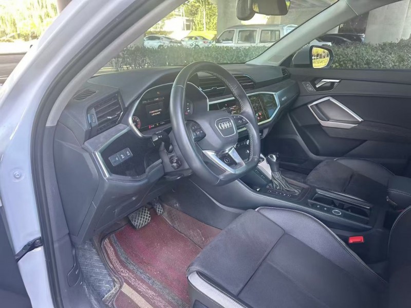 青岛23年奥迪Q34