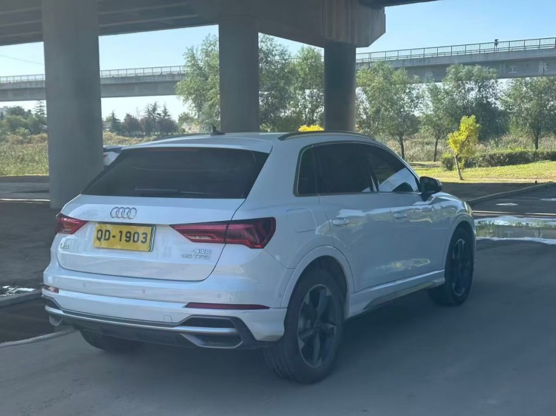 青岛23年奥迪Q38