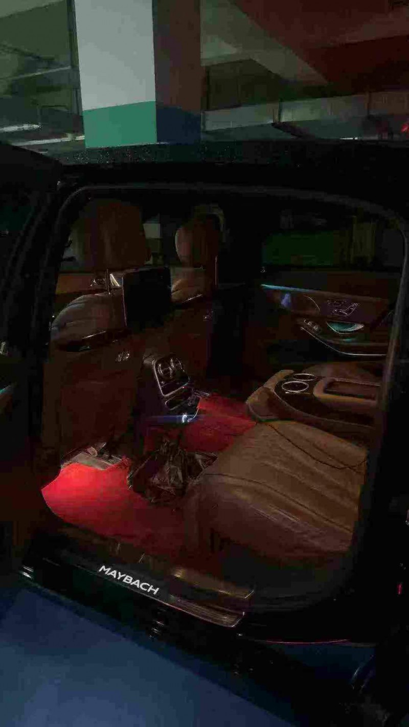 淄博19年奔驰迈巴赫S级3