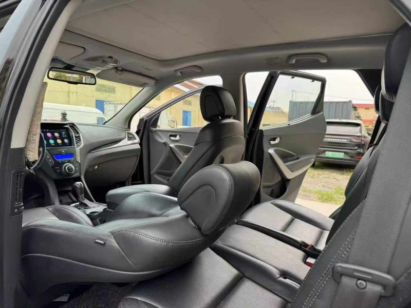 徐州14年现代新胜达8