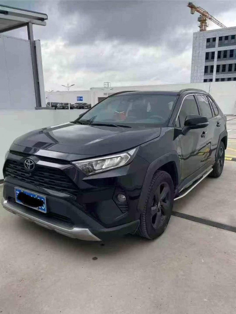 徐州23年丰田RAV43
