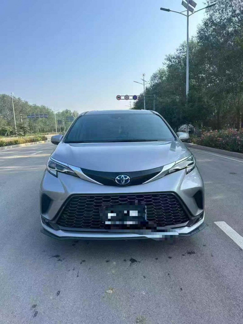 淄博23年丰田格瑞维亚1