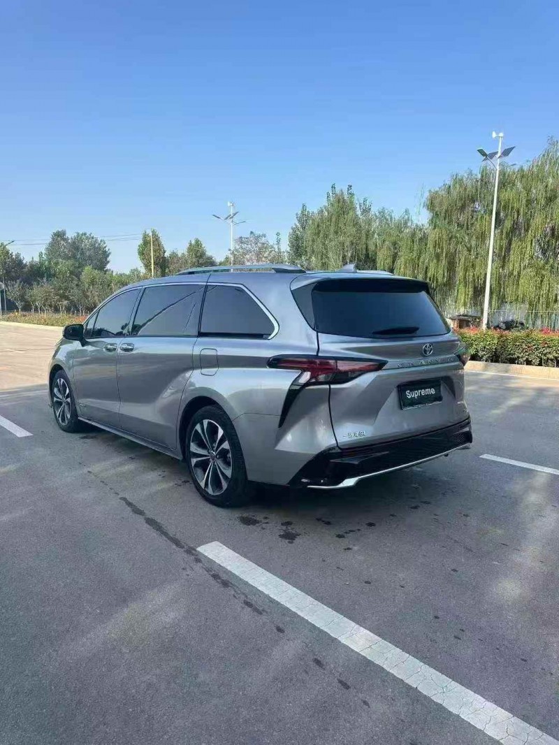 淄博23年丰田格瑞维亚8