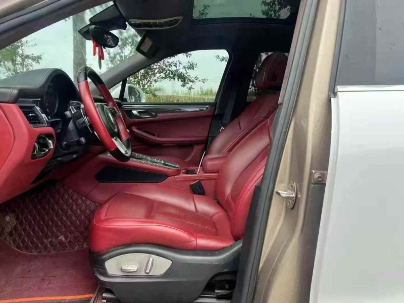 烟台17年保时捷Macan5