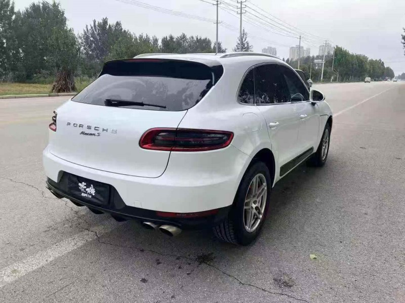 烟台17年保时捷Macan9