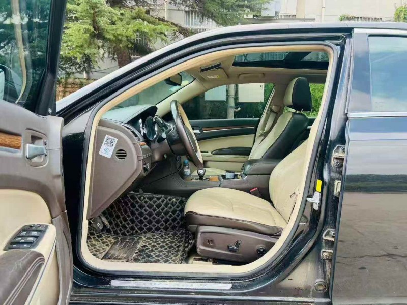 青岛15年克莱斯勒300C6