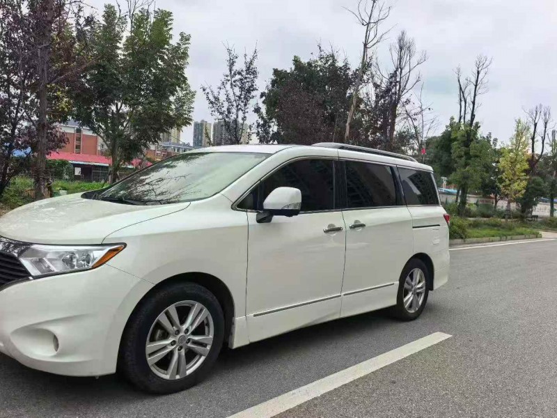 许昌18年日产贵士3