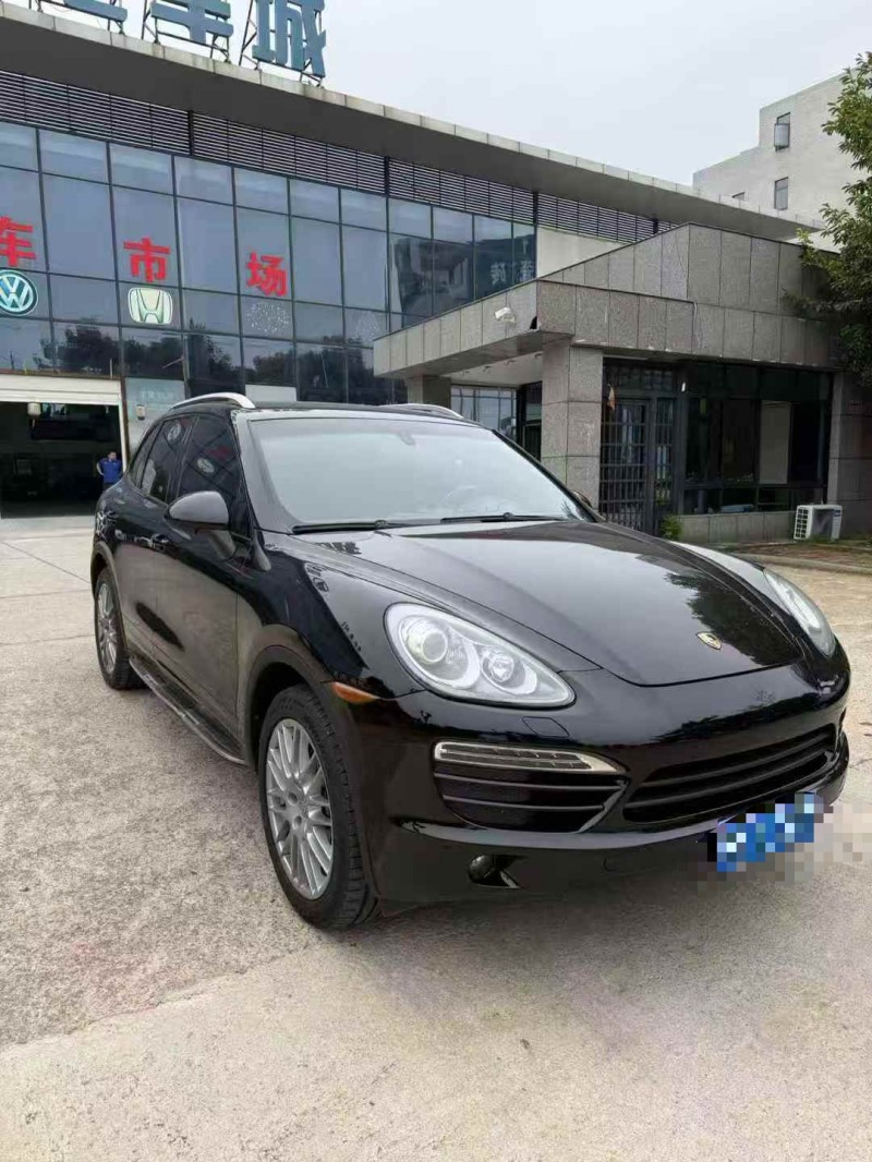 张家界14年保时捷卡宴2