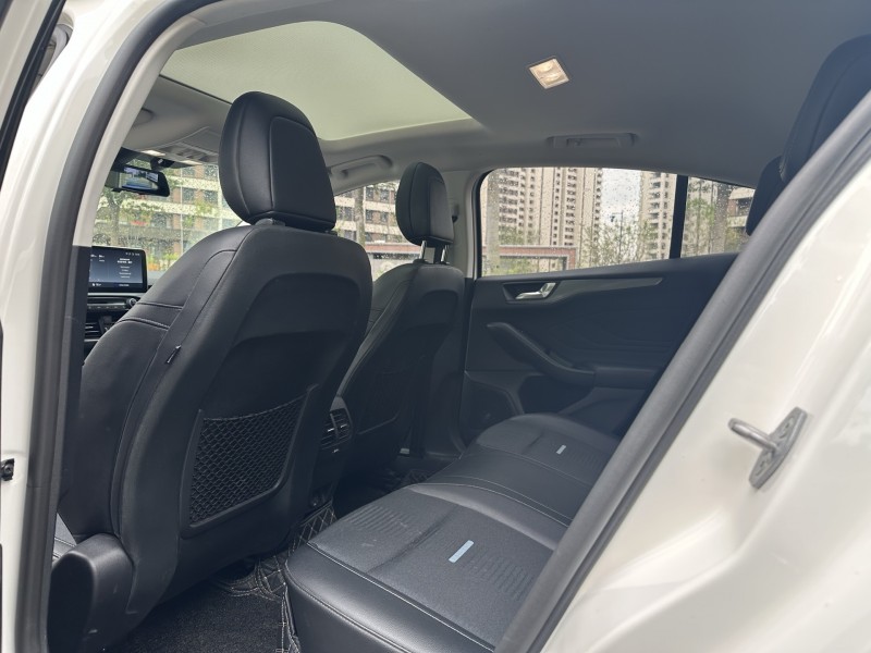 盐城20年福特福克斯7