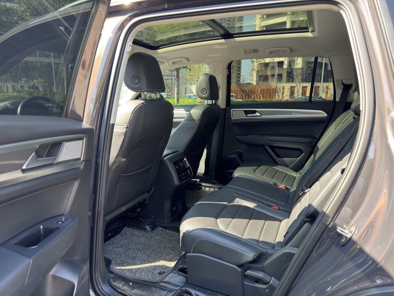 盐城20年大众途昂7