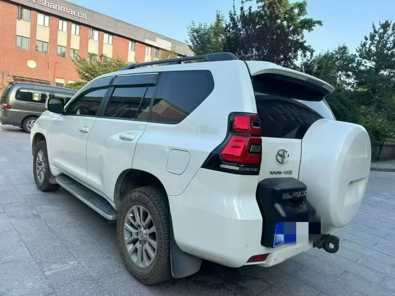 北京19年丰田普拉多3
