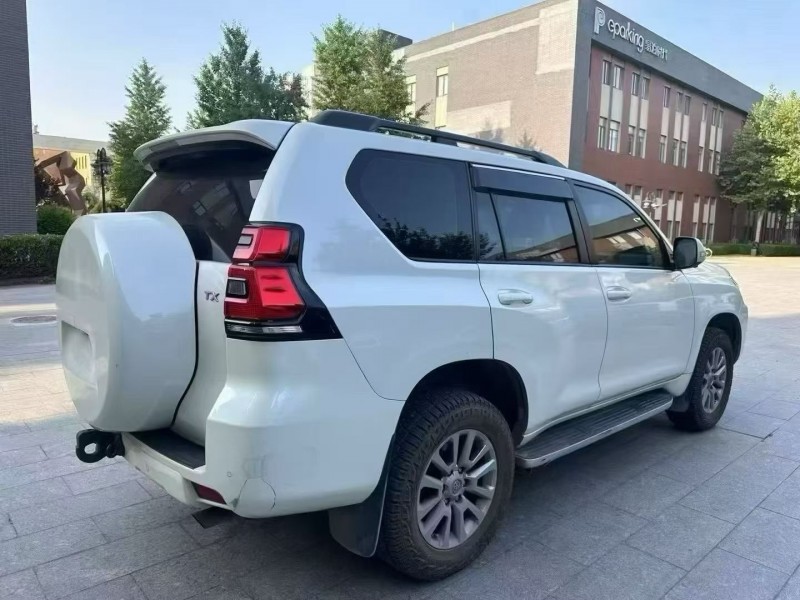 北京19年丰田普拉多7