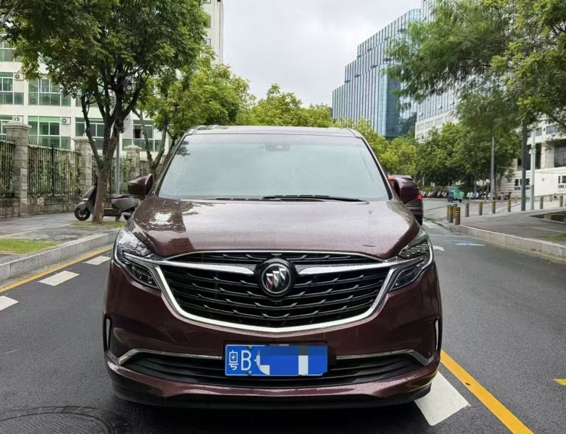 深圳22年别克GL81