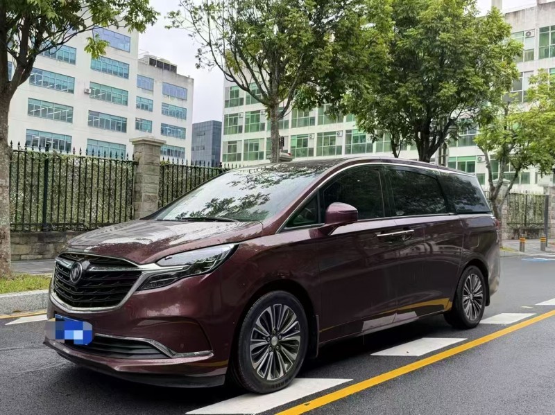 深圳22年别克GL82
