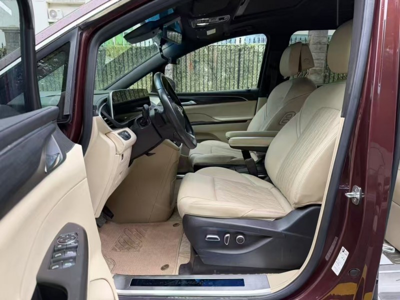 深圳22年别克GL86