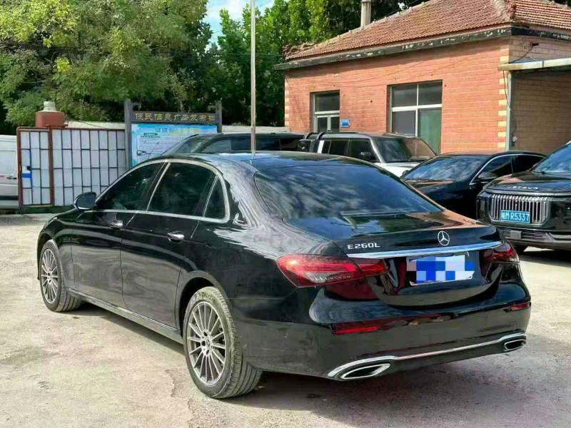 淄博22年奔驰E8