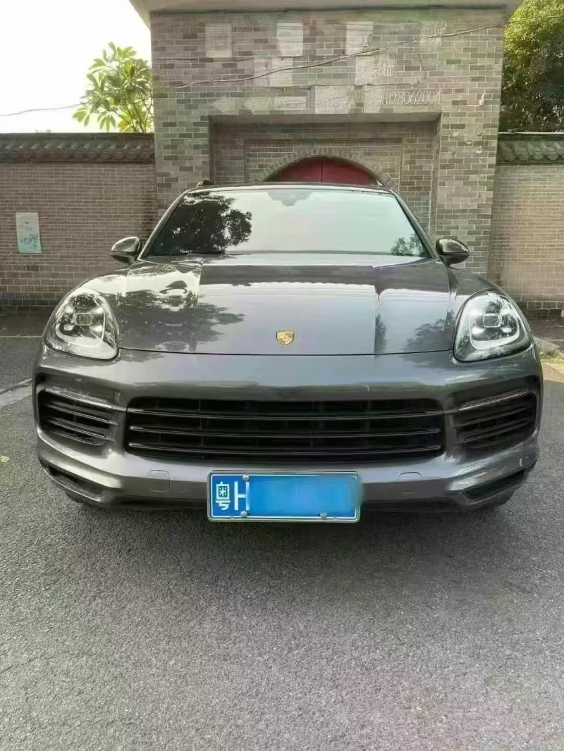 肇庆20年保时捷卡宴1