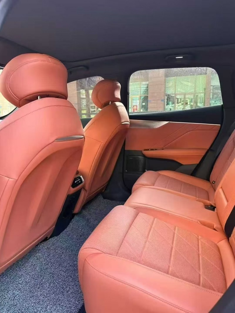 东莞25年长安汽车深蓝4