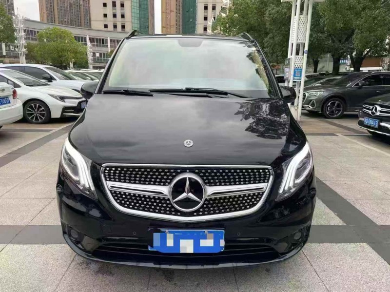 南通18年奔驰威霆1