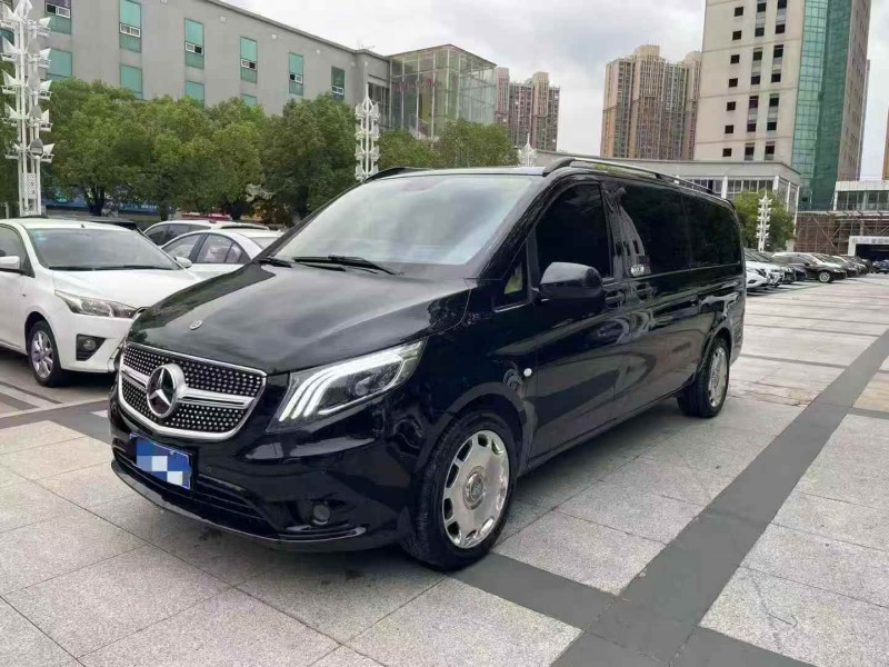 南通18年奔驰威霆3