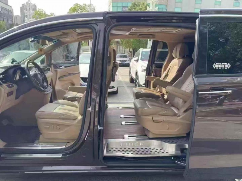 南通19年别克GL84