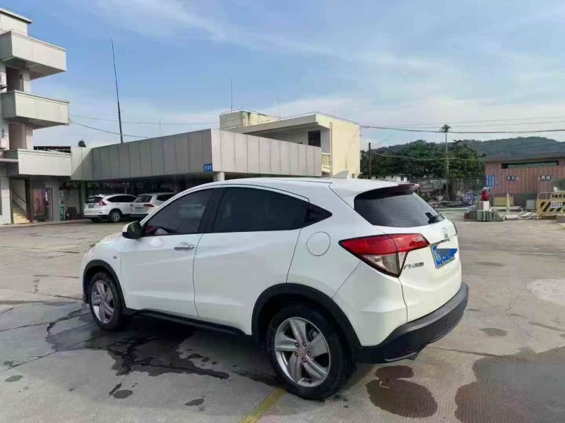 汕头22年本田缤智7