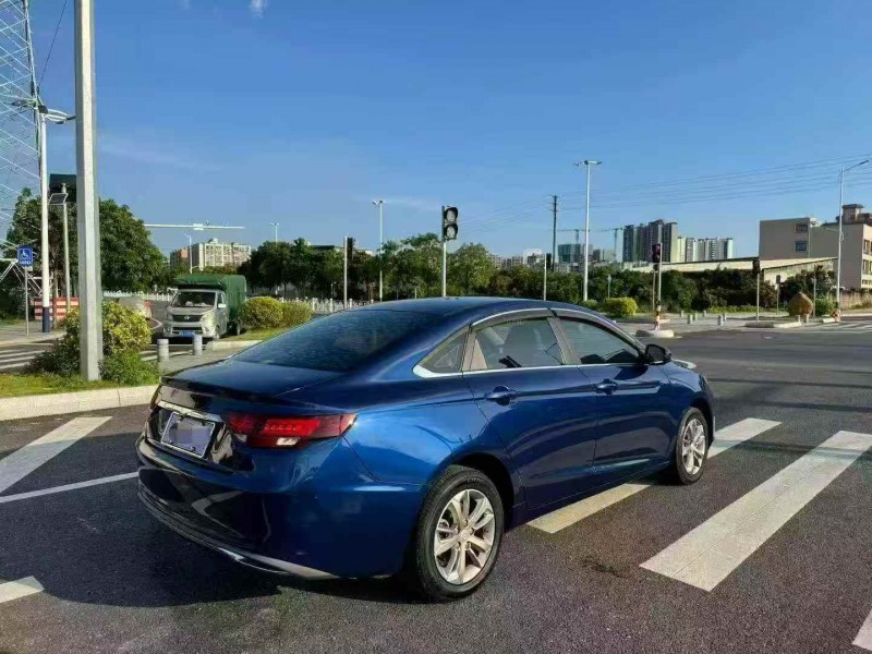 汕头21年吉利帝豪8