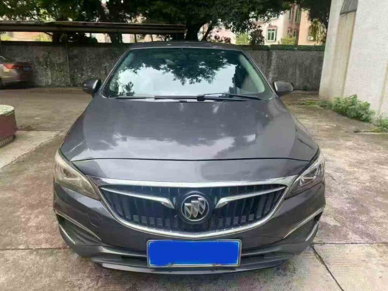 珠海18年别克威朗1