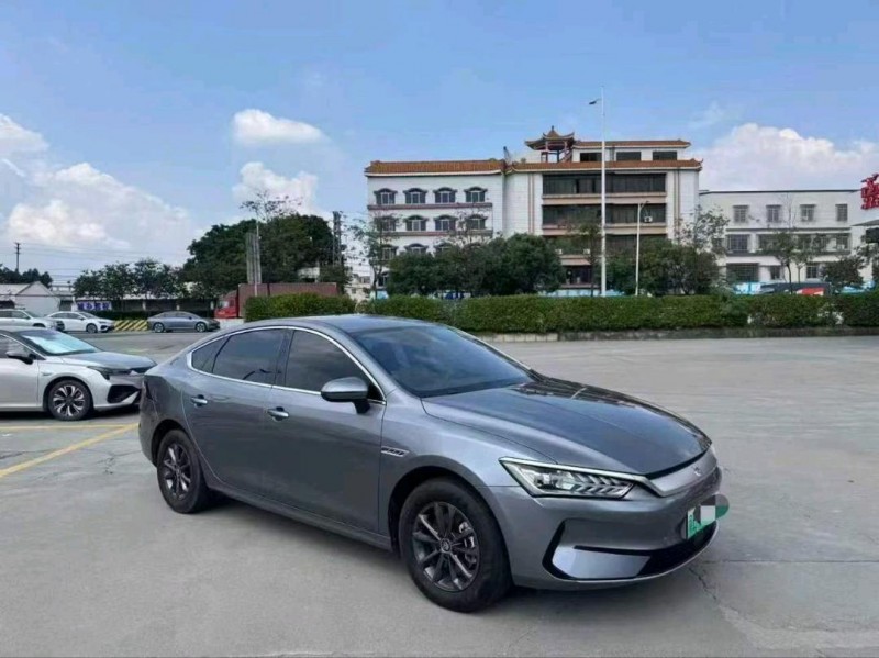 广州23年比亚迪秦3