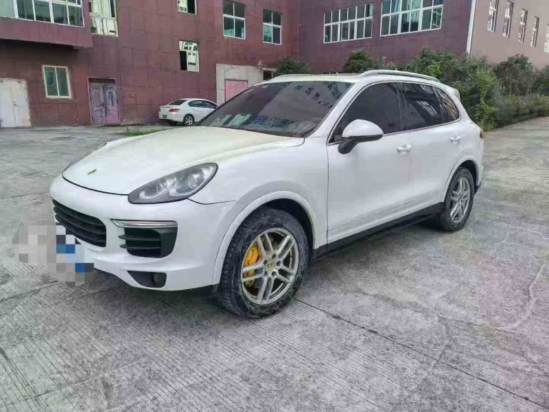 福州17年保时捷卡宴3