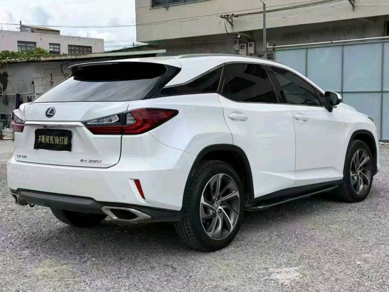 厦门17年雷克萨斯RX8