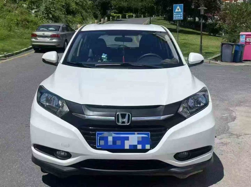 漳州16年本田缤智1