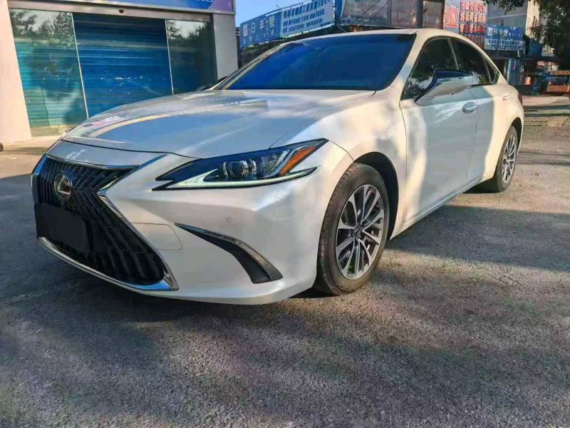 广州23年雷克萨斯ES2