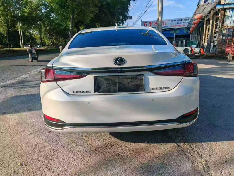 广州23年雷克萨斯ES5