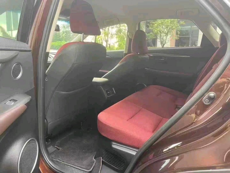 广州18年雷克萨斯NX3