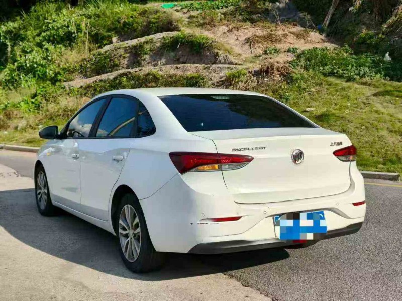 三明21年别克英朗7