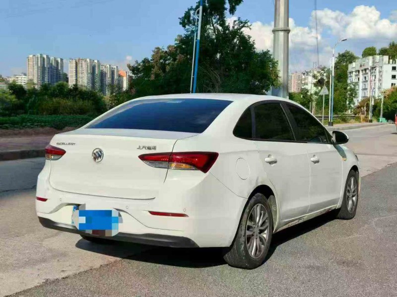 三明21年别克英朗8